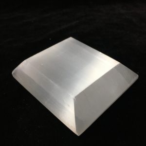 Selenite 3D Square Charging Station